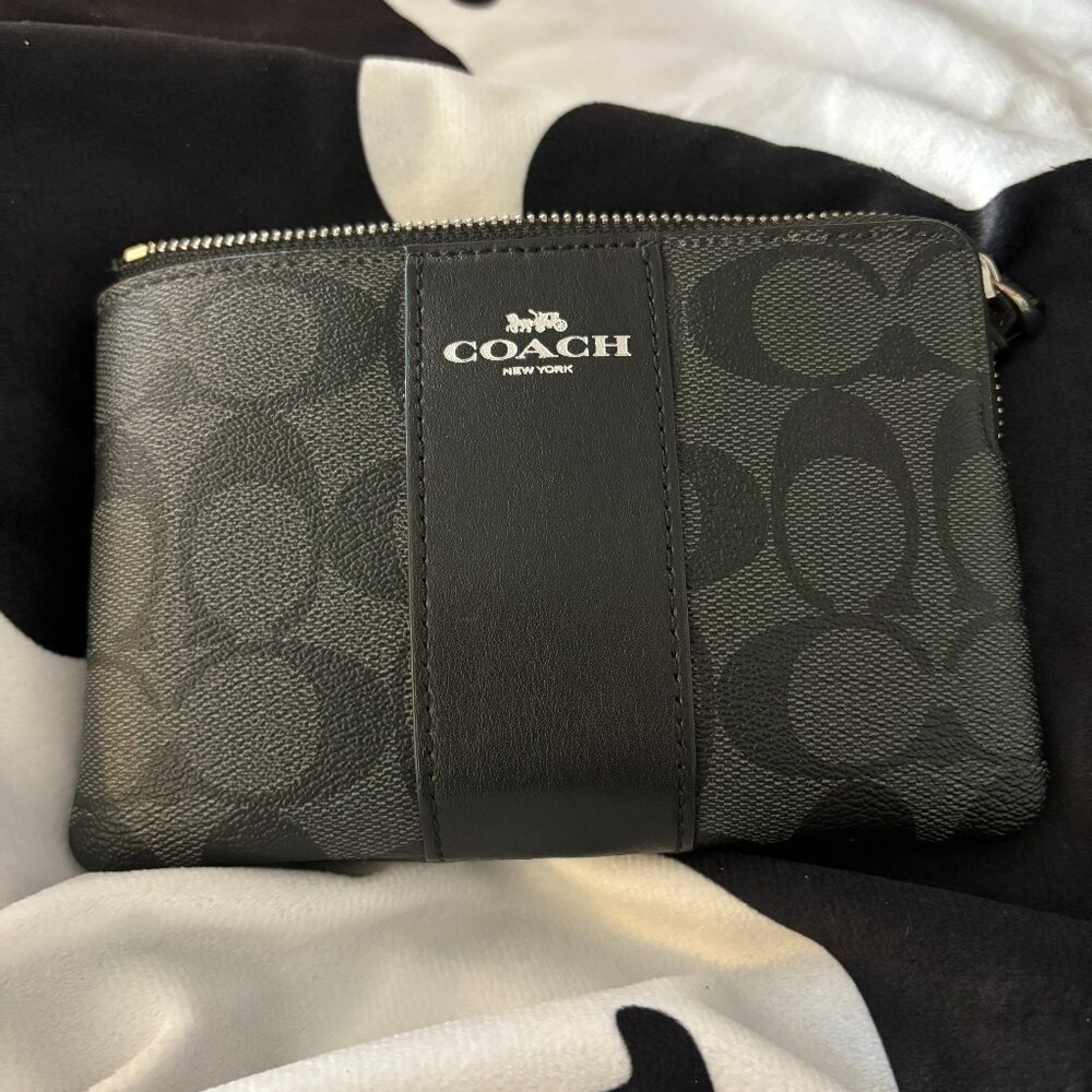(SOLD) Coach Black Canvas Wristlet
